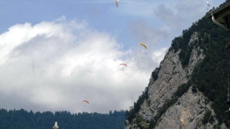 Paragliders in Interlaken